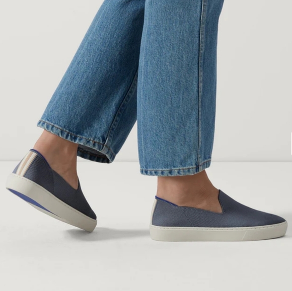 Rothy's The Original Slip-On Sneakers in Navy Size 9.5 - Picture 1 of 6